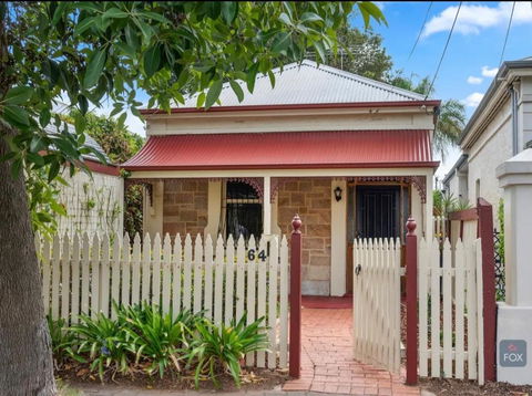 Highbury Little Adelaide - ACT Tourism 0