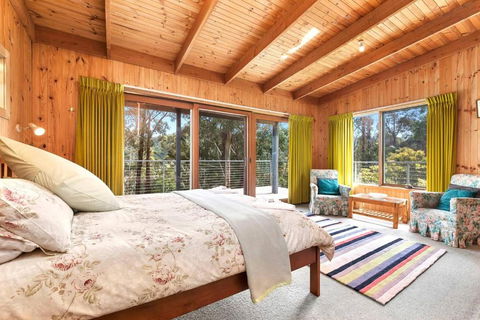 HILLSIDE HOUSE - ACT Tourism 1