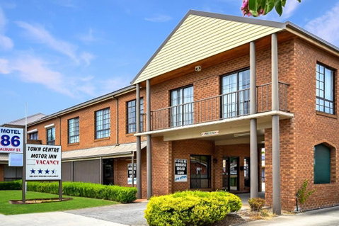 Holbrook Town Centre Motor Inn - ACT Tourism 3