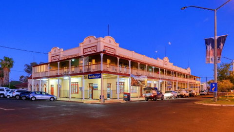 Hotel Corones - ACT Tourism 0