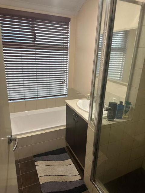 Home Away From Home In Northern Suburb Of Perth - ACT Tourism 1