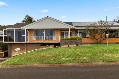 Home Offers Stunning Views - ACT Tourism 1