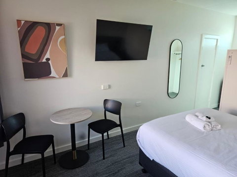 International Hotel Motel - ACT Tourism 1