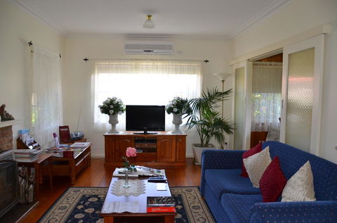 Admurraya House Bed & Breakfast - ACT Tourism 1