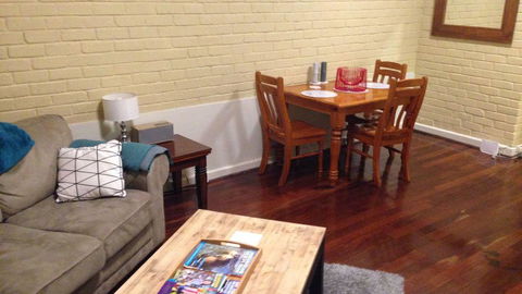 Affordable & Comfortable Apartment On Langley Park - ACT Tourism 0