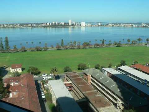Affordable & Comfortable Apartment On Langley Park - ACT Tourism 2