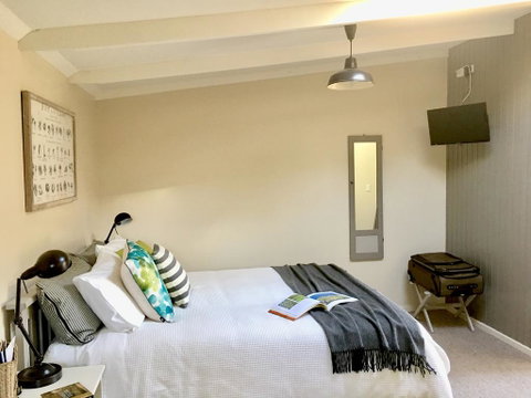 Aggie's Bed And Breakfast - ACT Tourism 1