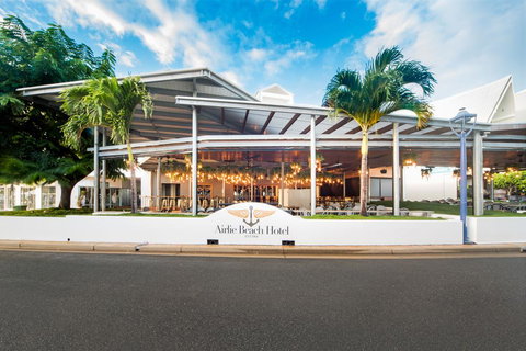 Airlie Beach Hotel - ACT Tourism 0