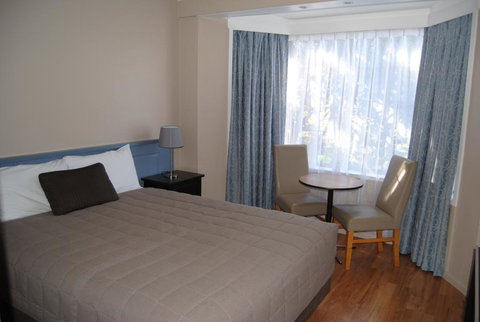 Airlie House Motor Inn - ACT Tourism 0