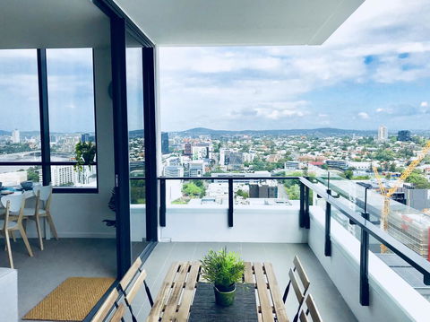 AirTrip Apartments On Merivale Street - ACT Tourism 2