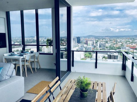 AirTrip Apartments On Merivale Street - ACT Tourism 1