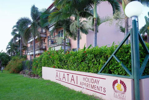 Alatai Holiday Apartments - ACT Tourism 2