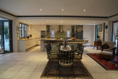Alaya Verde Bed & Breakfast - ACT Tourism 2