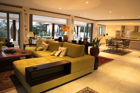 Alaya Verde Bed & Breakfast - ACT Tourism 1