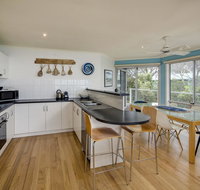 Alchemy on Island Beach - ACT Tourism
