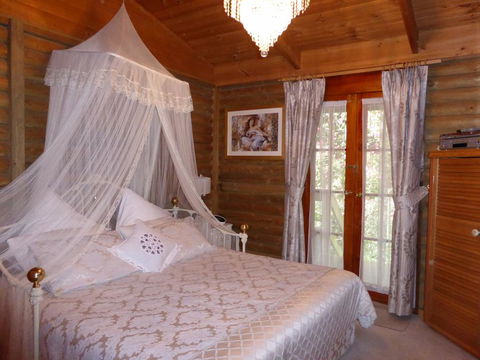Aldgate Lodge Bed & Breakfast - ACT Tourism 2