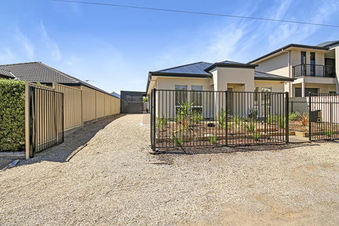 Aldinga Beach Experience - ACT Tourism 1