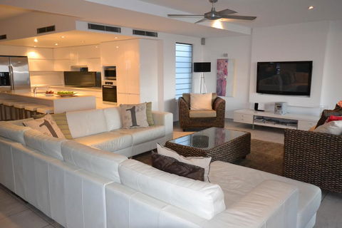 Alex Beach House - ACT Tourism 2