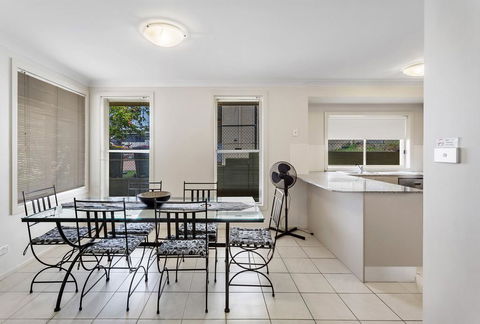Alida Place, 1 Lagoons Estate - ACT Tourism 2