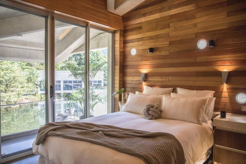 Alkira Award Winning Luxury Beachfront Rainforest Holiday House - ACT Tourism 1