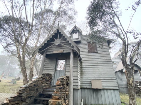 Alpine Retreat - ACT Tourism 0