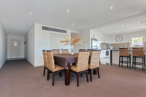Alta Mira, Unit 14, 12 - 14 Soldiers Point Rd - ACT Tourism 3