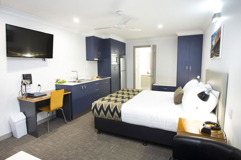 Altitude Motel Apartments - ACT Tourism 3