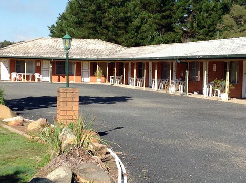 Altona Motel - ACT Tourism 1