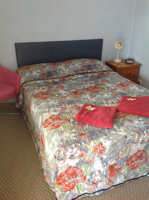 Altona Motel - ACT Tourism 3