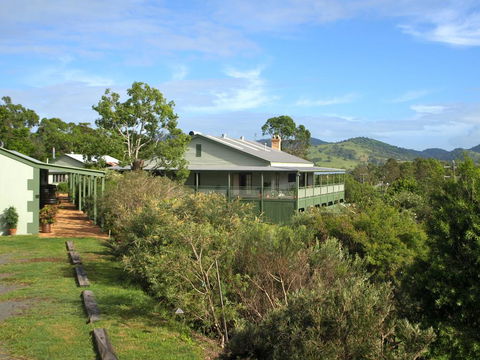 Amamoor Lodge - ACT Tourism 0