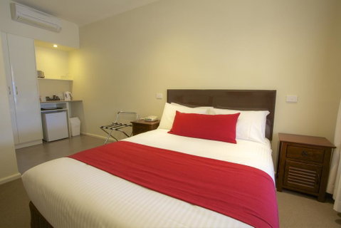 Amaroo Motel - ACT Tourism 0