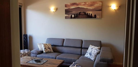Anchorage Apartments - ACT Tourism 2