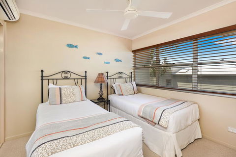 Andari Holiday Apartments - ACT Tourism 0