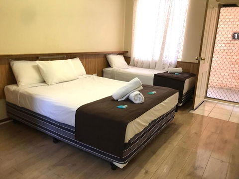 Angel's Rest Motel - ACT Tourism 0