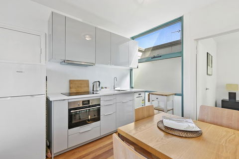 Anglesea River Apartments - Spa Apartment 40 - ACT Tourism 2