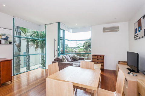 Anglesea River Apartments - Spa Apartment 40 - ACT Tourism 3