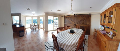 Anjas Place In The Hunter Valley - ACT Tourism 3