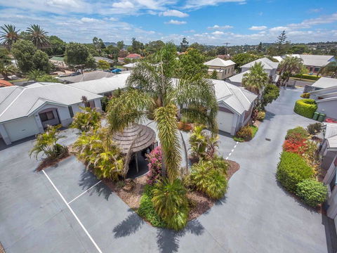 Annand Mews Apartments - ACT Tourism 0