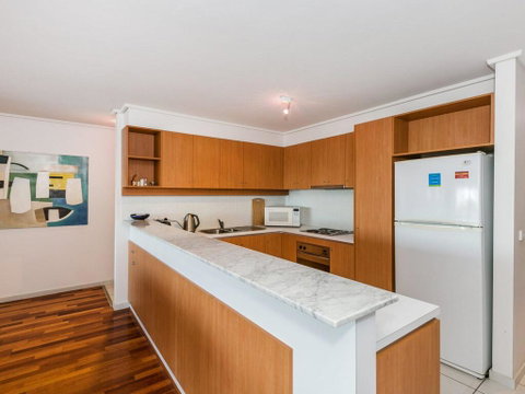 APARTMENT 10 PACIFIC APARTMENTS - FREE WIFI! - ACT Tourism 2