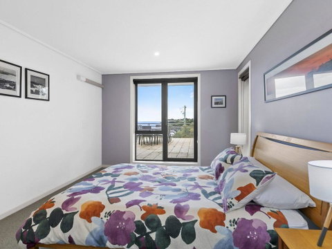 APARTMENT 10 PACIFIC APARTMENTS - FREE WIFI! - ACT Tourism 3