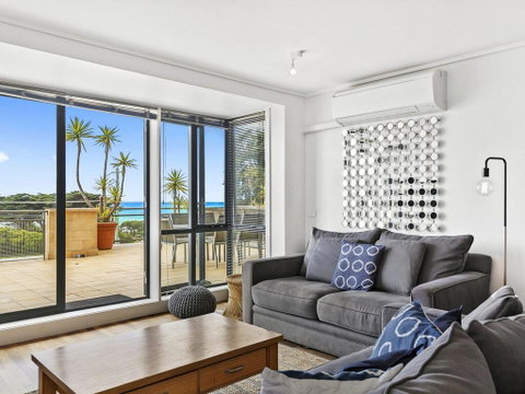 APARTMENT 12 PACIFIC APARTMENTS- Across From The Pier - ACT Tourism 2