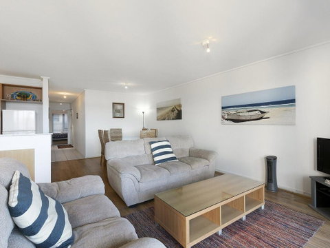 APARTMENT 26 PACIFIC APARTMENTS - Walk To Town - ACT Tourism 3