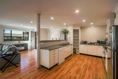 Apartments On Allingham - ACT Tourism 2
