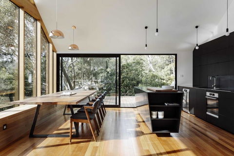 Apollo Bay House - ACT Tourism 1