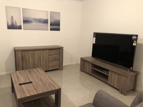 Apple House Tarneit North - ACT Tourism 3