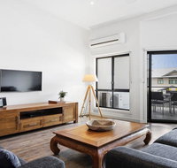 Aqua on Fletcher Street - ACT Tourism