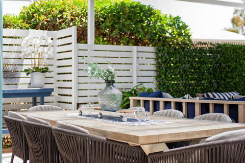 Arabella - Stylish Seaside Sanctuary With Views - ACT Tourism 3