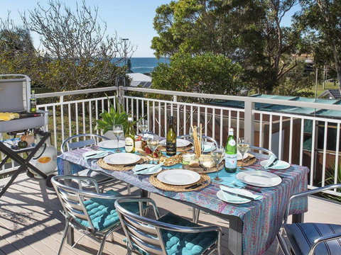 Araluen On Holden - Great Deck With Ocean Views - ACT Tourism 0