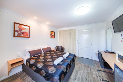 Ascot Lodge Motor Inn - ACT Tourism 3