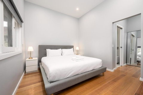 Luxurious House Near Flemington Racecourse - ACT Tourism 0